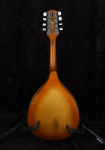 
                            Szovjet mandolin piros grafikával 2.